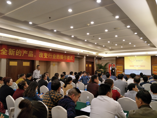 勒是雾都!数码彩创新破局,扭转家装漆乾坤